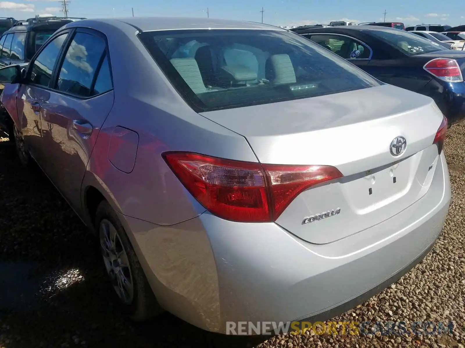 3 Photograph of a damaged car 2T1BURHE7KC158684 TOYOTA COROLLA 2019