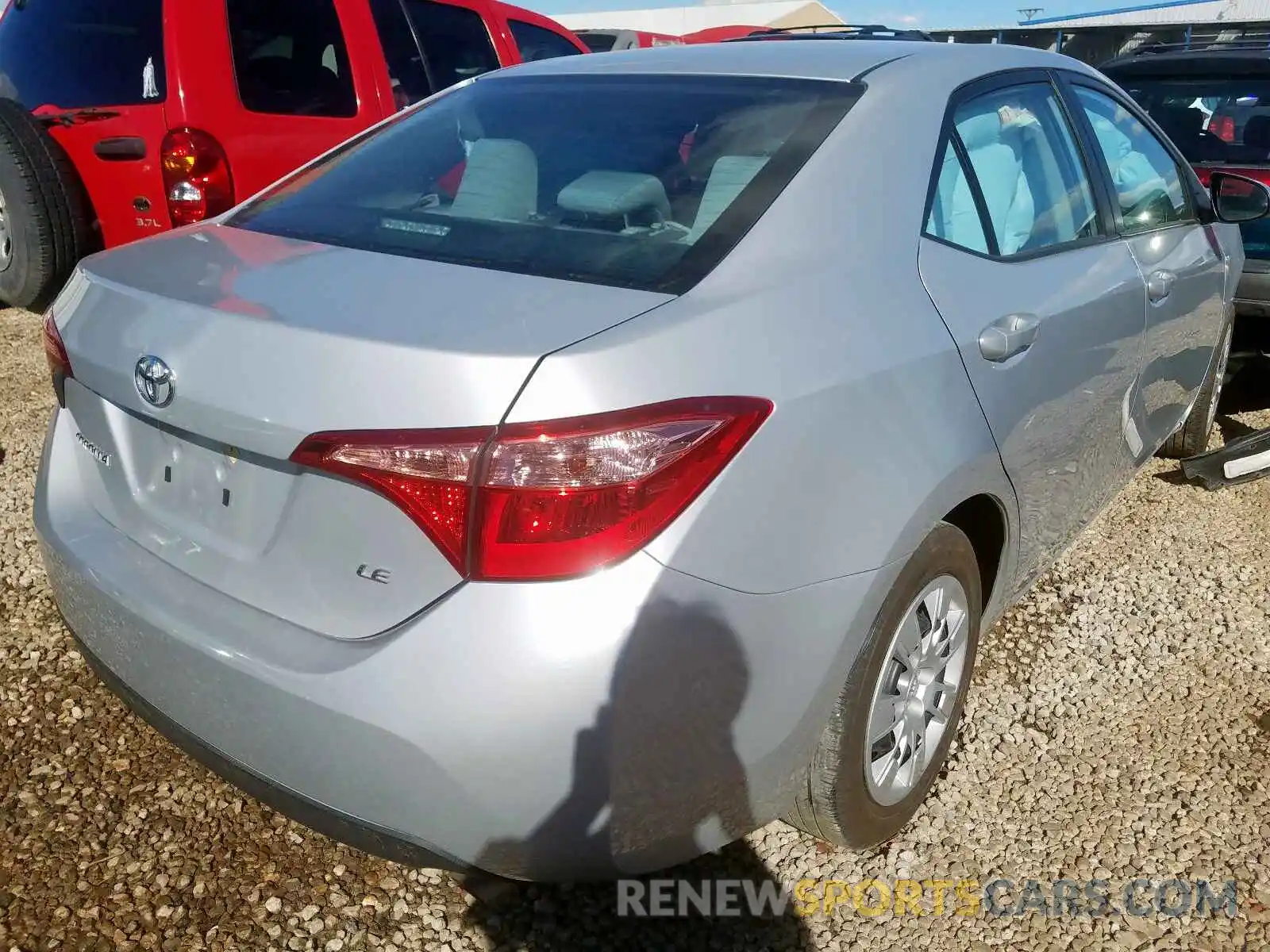 4 Photograph of a damaged car 2T1BURHE7KC158684 TOYOTA COROLLA 2019