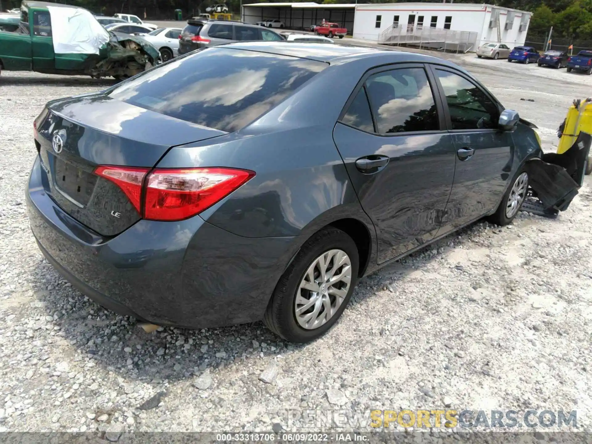 4 Photograph of a damaged car 2T1BURHE7KC159172 TOYOTA COROLLA 2019