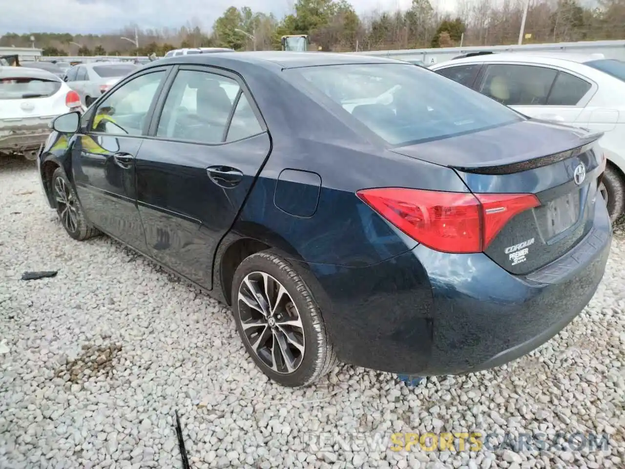 3 Photograph of a damaged car 2T1BURHE7KC159804 TOYOTA COROLLA 2019