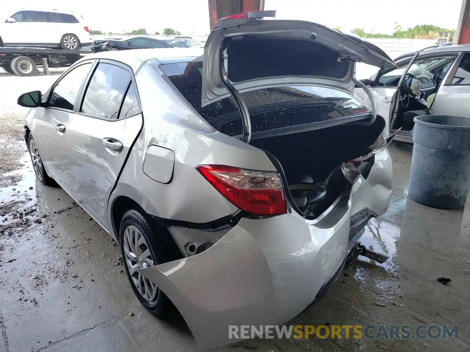 3 Photograph of a damaged car 2T1BURHE7KC159866 TOYOTA COROLLA 2019