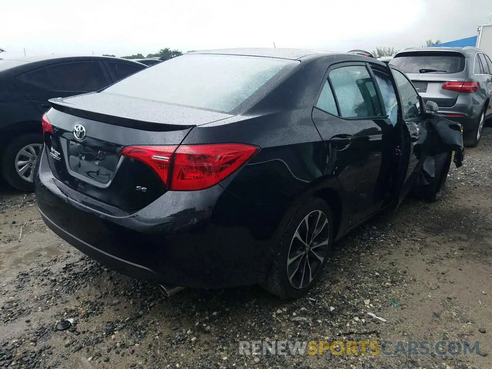 4 Photograph of a damaged car 2T1BURHE7KC159995 TOYOTA COROLLA 2019