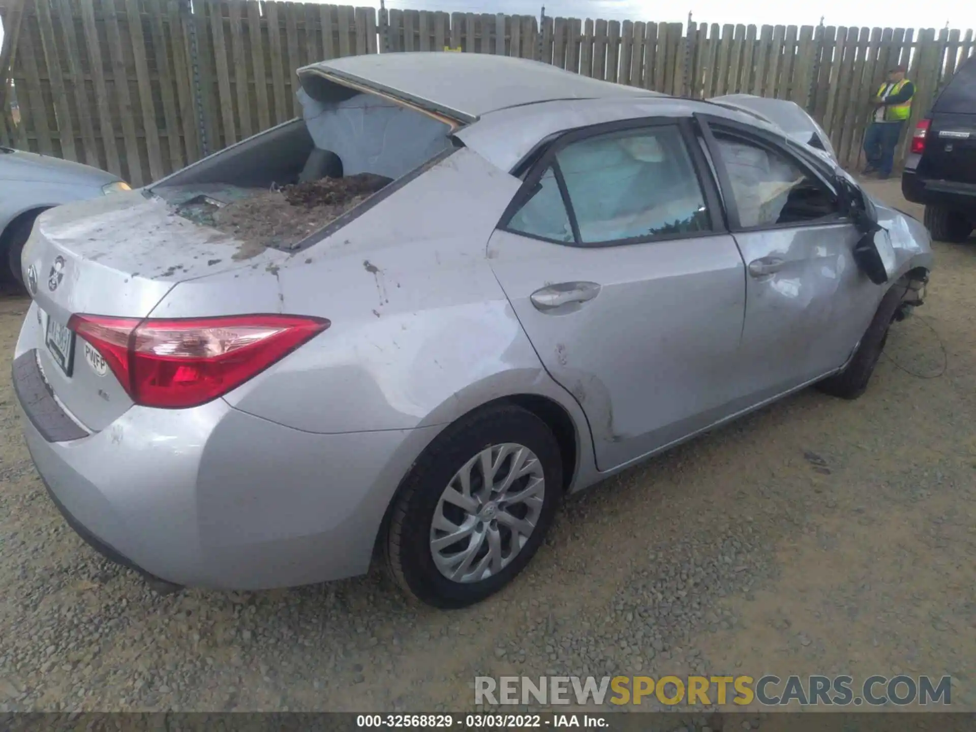 4 Photograph of a damaged car 2T1BURHE7KC160421 TOYOTA COROLLA 2019