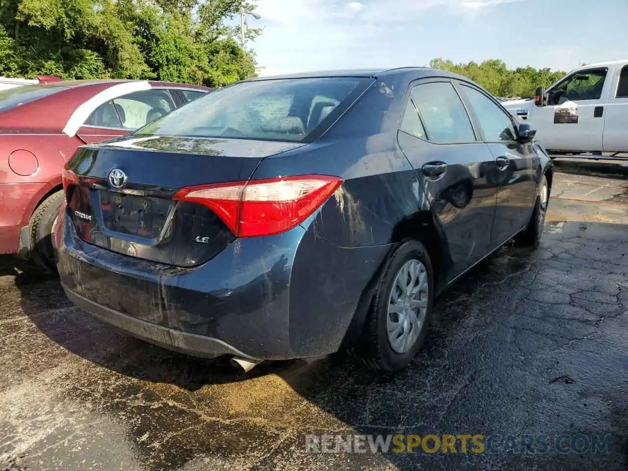 4 Photograph of a damaged car 2T1BURHE7KC163030 TOYOTA COROLLA 2019