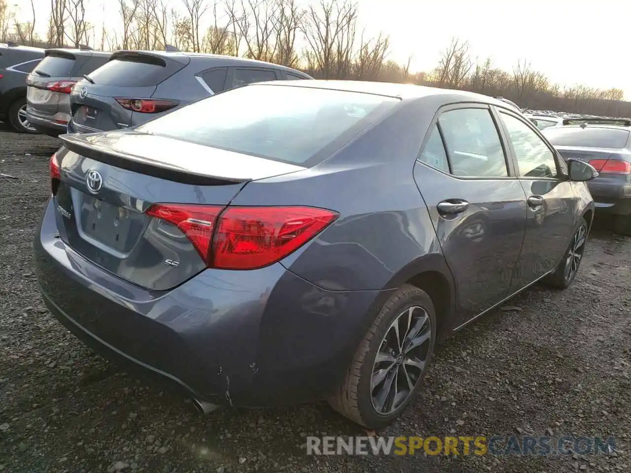 4 Photograph of a damaged car 2T1BURHE7KC163335 TOYOTA COROLLA 2019