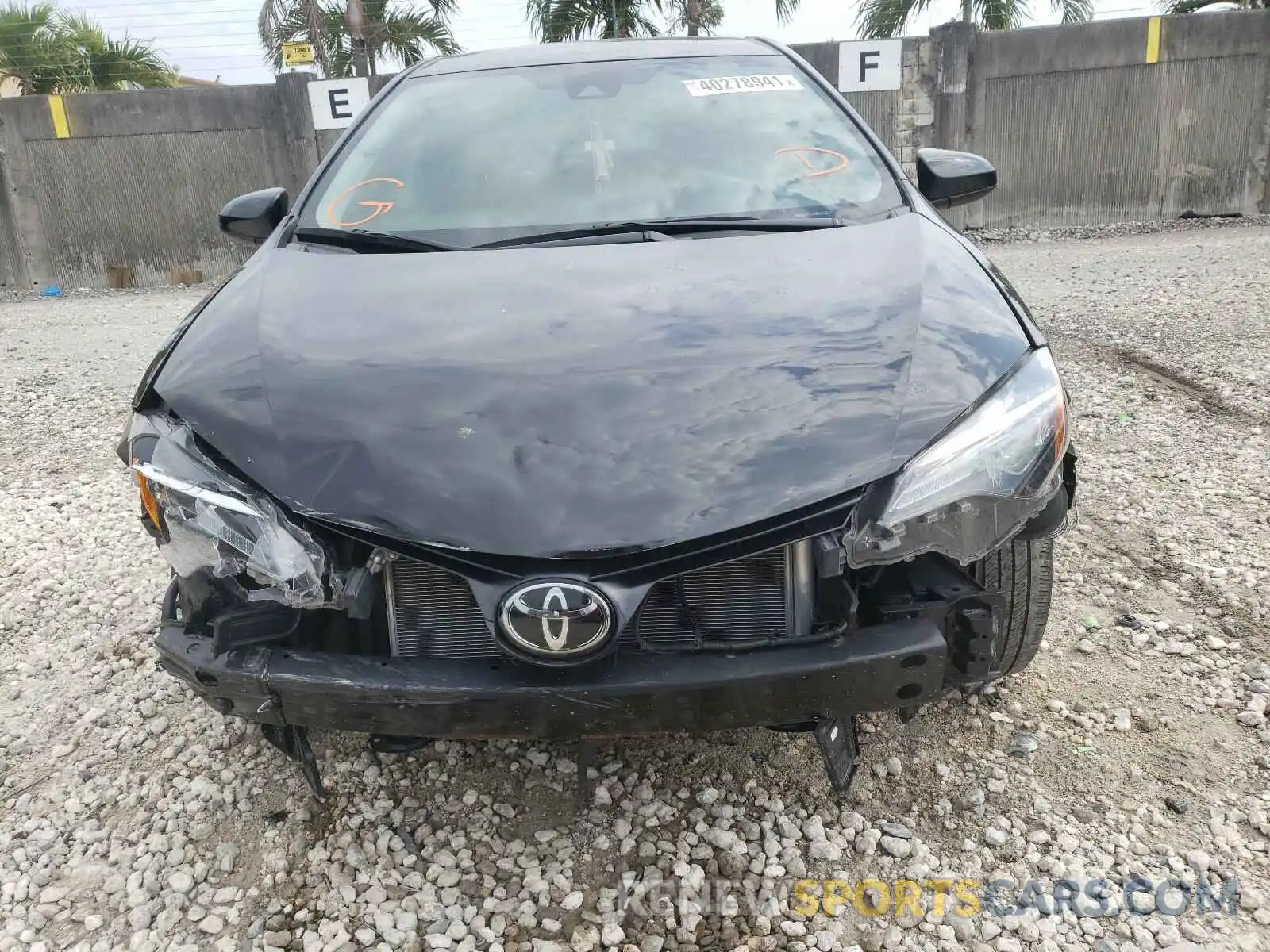 9 Photograph of a damaged car 2T1BURHE7KC164419 TOYOTA COROLLA 2019