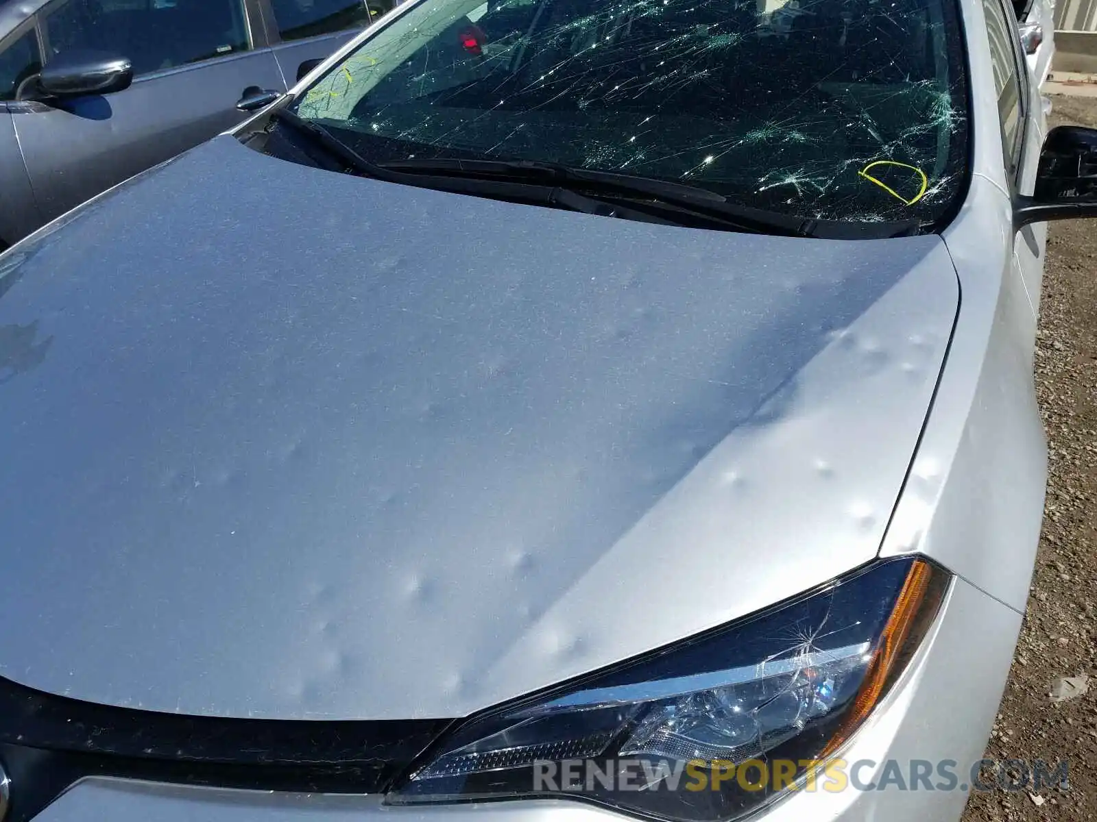 9 Photograph of a damaged car 2T1BURHE7KC165795 TOYOTA COROLLA 2019