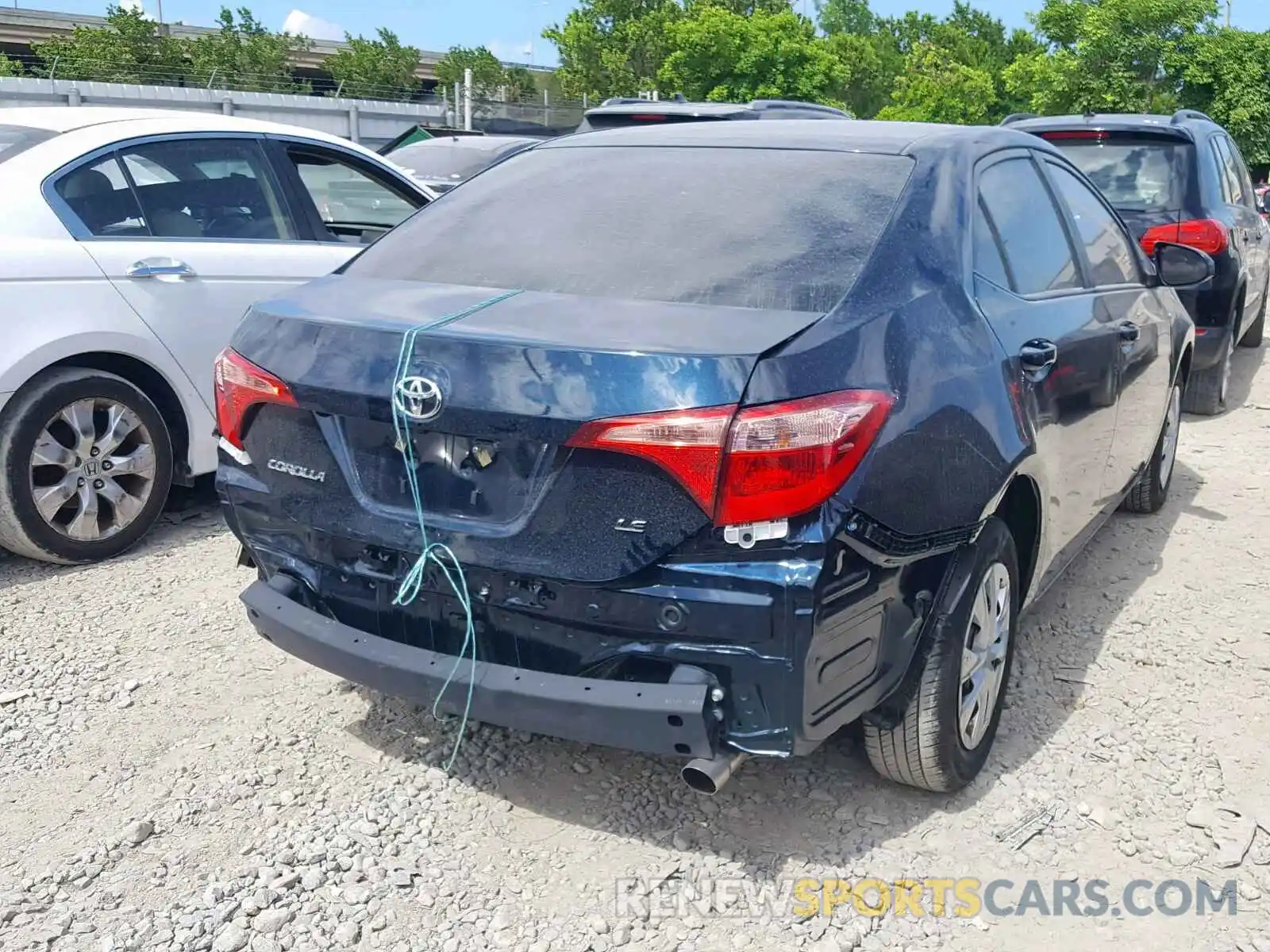 4 Photograph of a damaged car 2T1BURHE7KC166008 TOYOTA COROLLA 2019