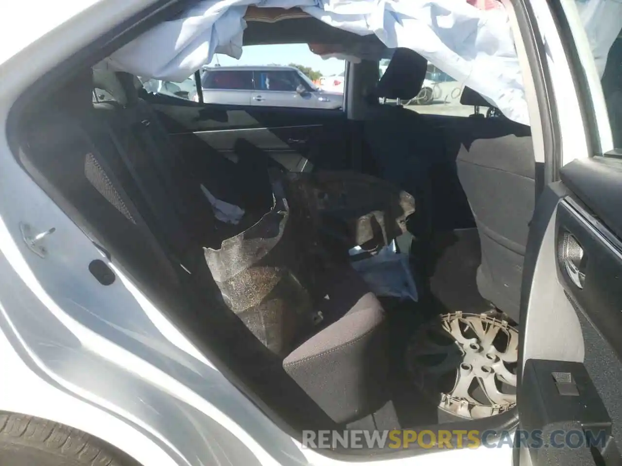 6 Photograph of a damaged car 2T1BURHE7KC166039 TOYOTA COROLLA 2019