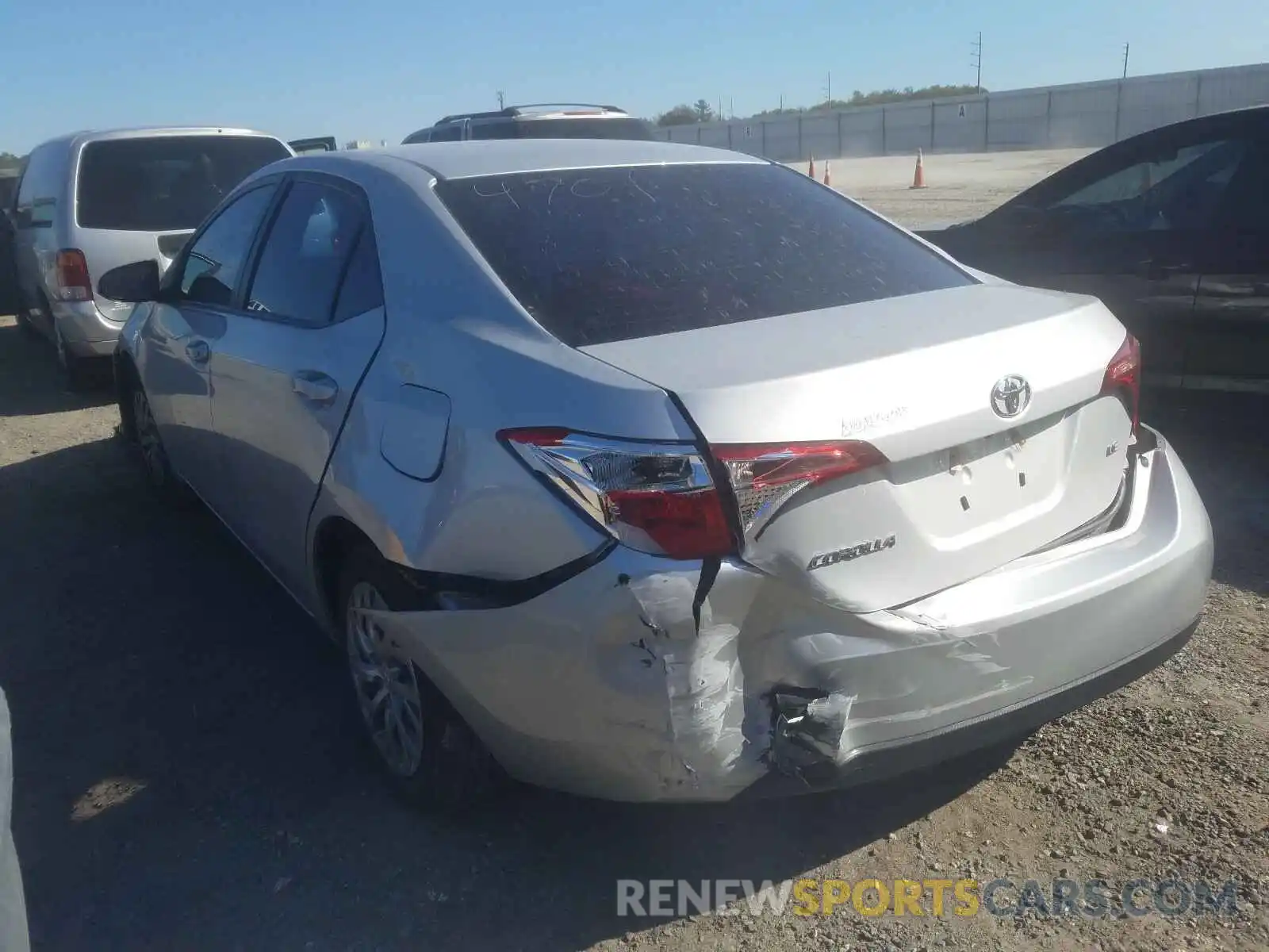 3 Photograph of a damaged car 2T1BURHE7KC167384 TOYOTA COROLLA 2019