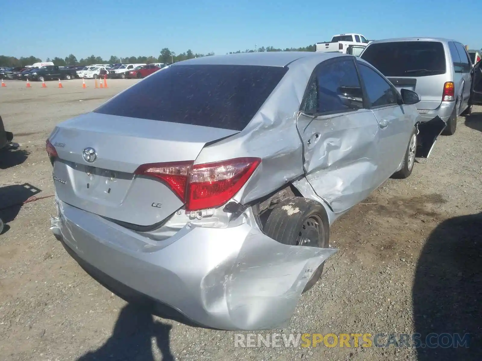 4 Photograph of a damaged car 2T1BURHE7KC167384 TOYOTA COROLLA 2019