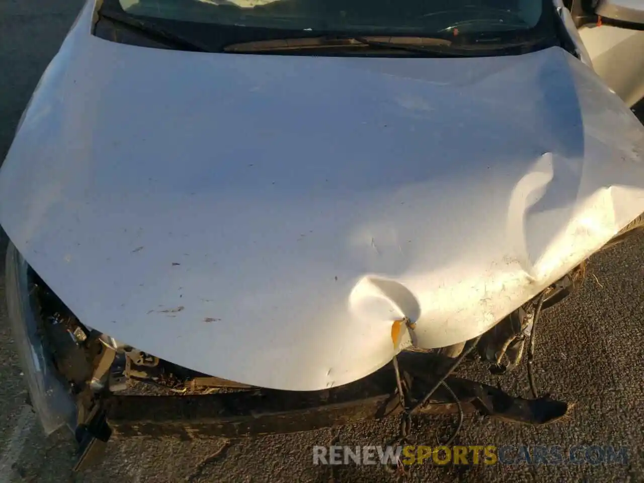 7 Photograph of a damaged car 2T1BURHE7KC167580 TOYOTA COROLLA 2019