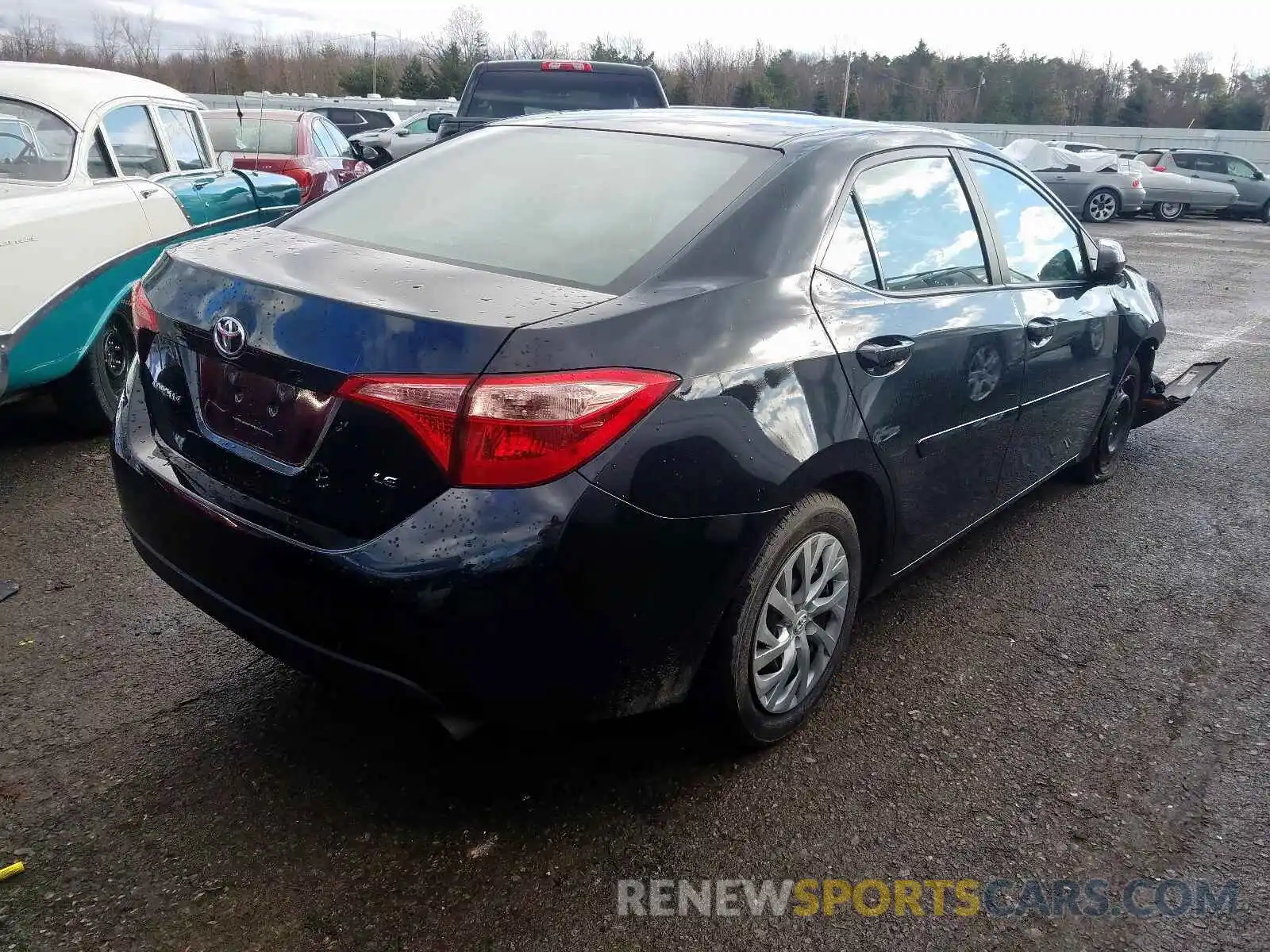 4 Photograph of a damaged car 2T1BURHE7KC168860 TOYOTA COROLLA 2019