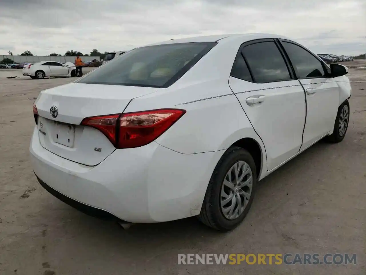 4 Photograph of a damaged car 2T1BURHE7KC168938 TOYOTA COROLLA 2019