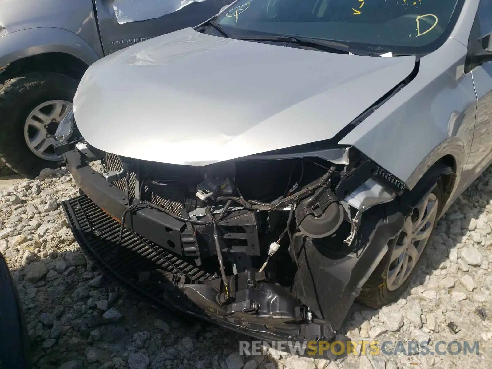 9 Фотография поврежденного автомобиля 2T1BURHE7KC169023 TOYOTA COROLLA 2019