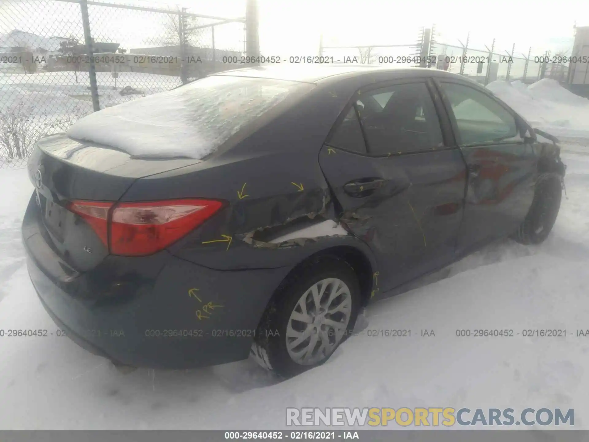 4 Photograph of a damaged car 2T1BURHE7KC169345 TOYOTA COROLLA 2019