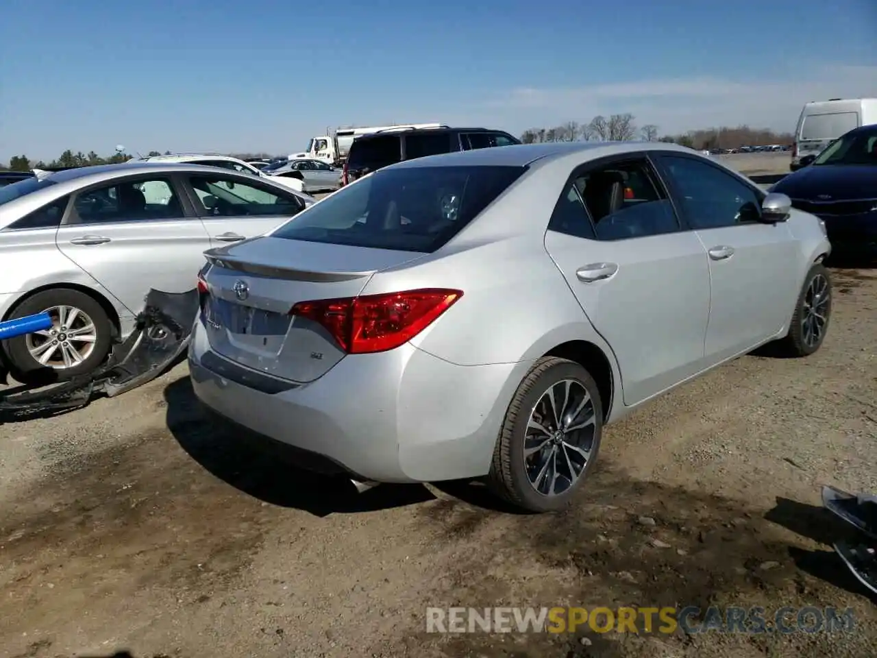 4 Photograph of a damaged car 2T1BURHE7KC169684 TOYOTA COROLLA 2019