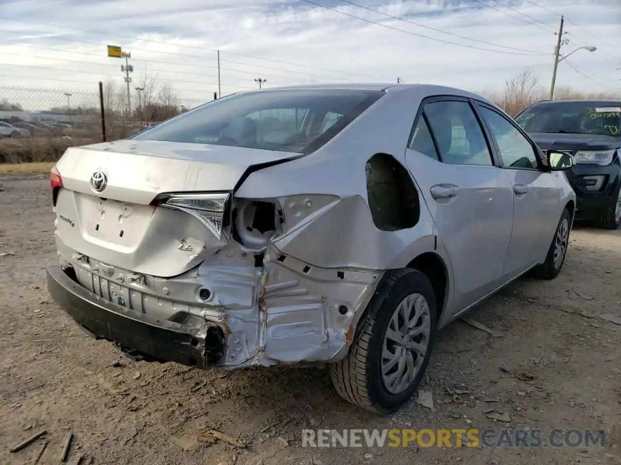 4 Photograph of a damaged car 2T1BURHE7KC169801 TOYOTA COROLLA 2019