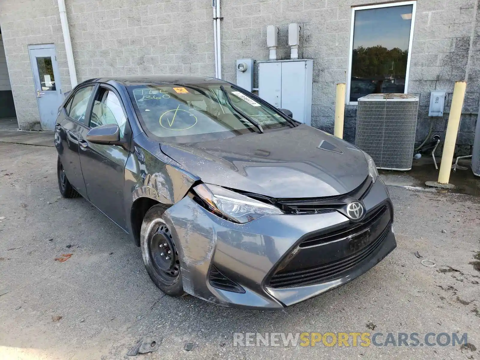 1 Photograph of a damaged car 2T1BURHE7KC170401 TOYOTA COROLLA 2019