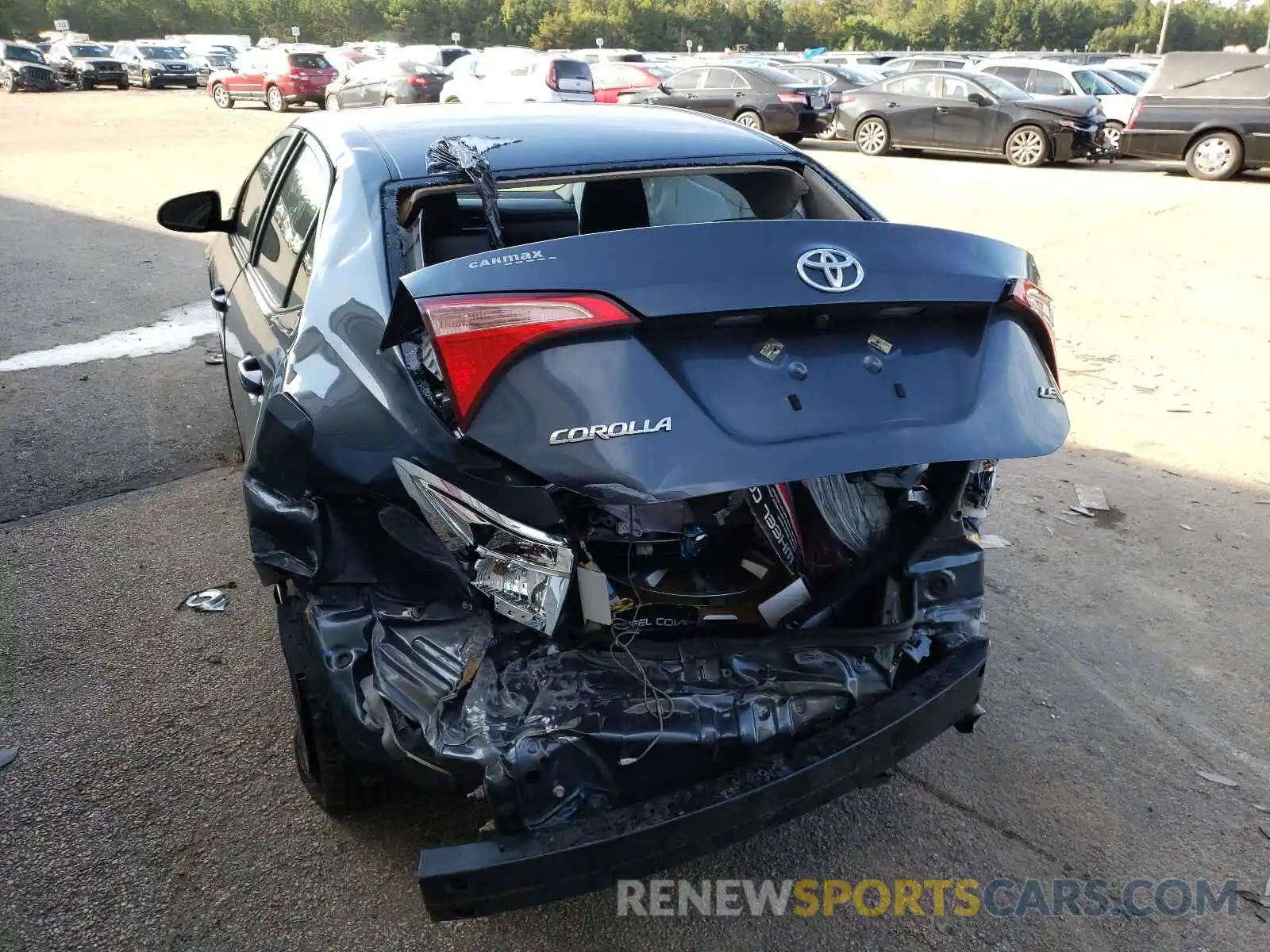 9 Photograph of a damaged car 2T1BURHE7KC170401 TOYOTA COROLLA 2019