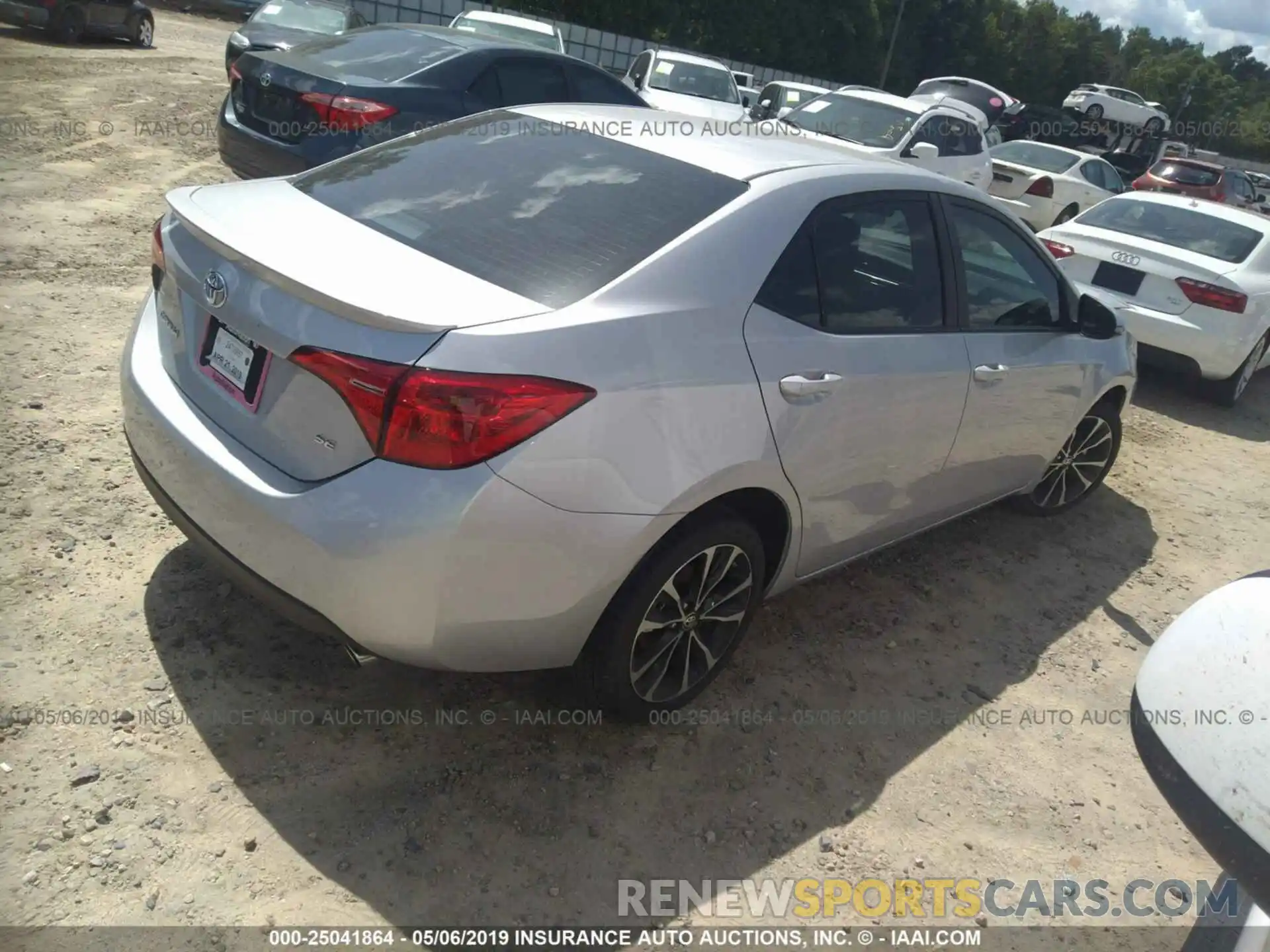 4 Photograph of a damaged car 2T1BURHE7KC171807 TOYOTA COROLLA 2019