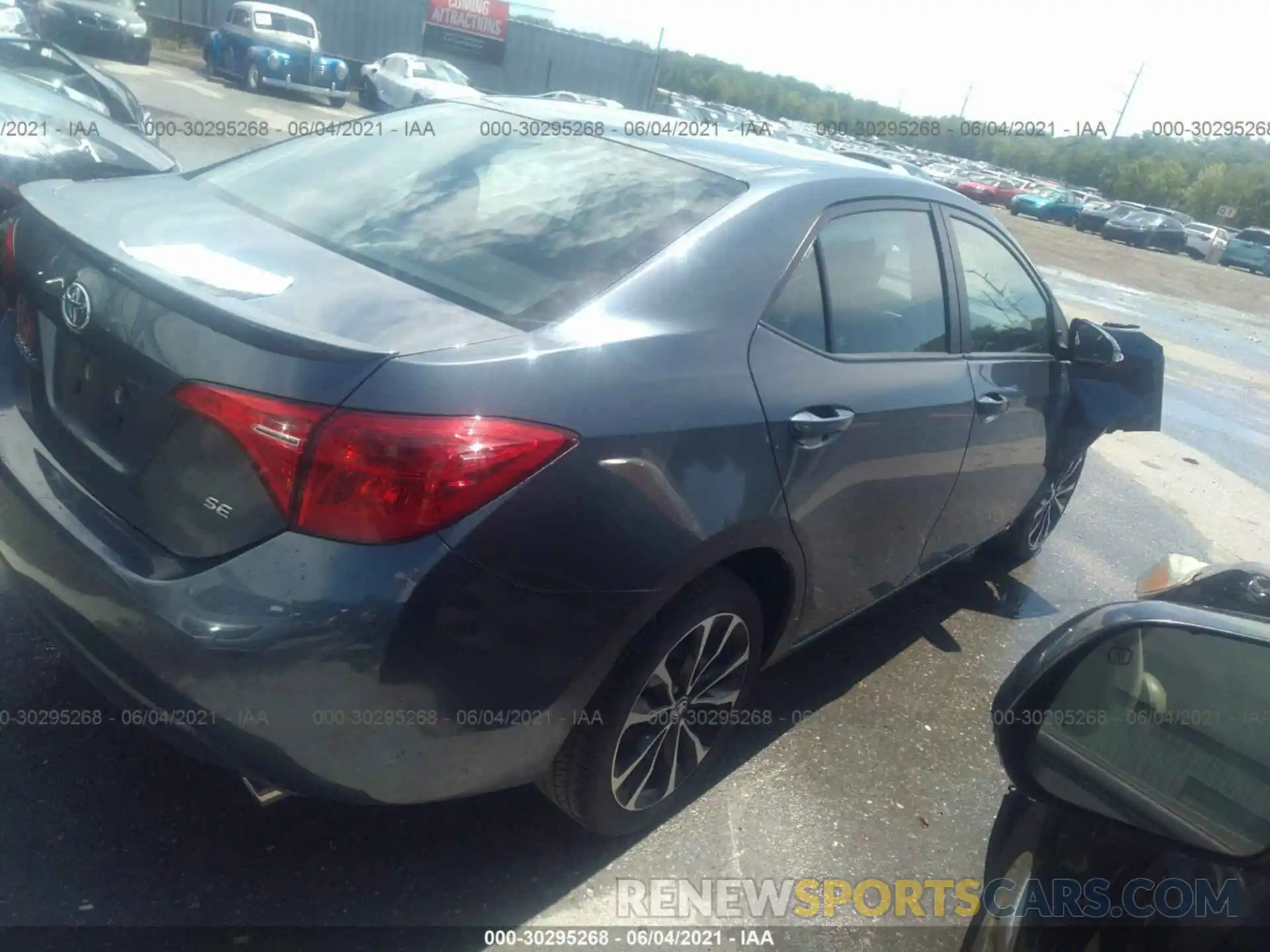 4 Photograph of a damaged car 2T1BURHE7KC172097 TOYOTA COROLLA 2019