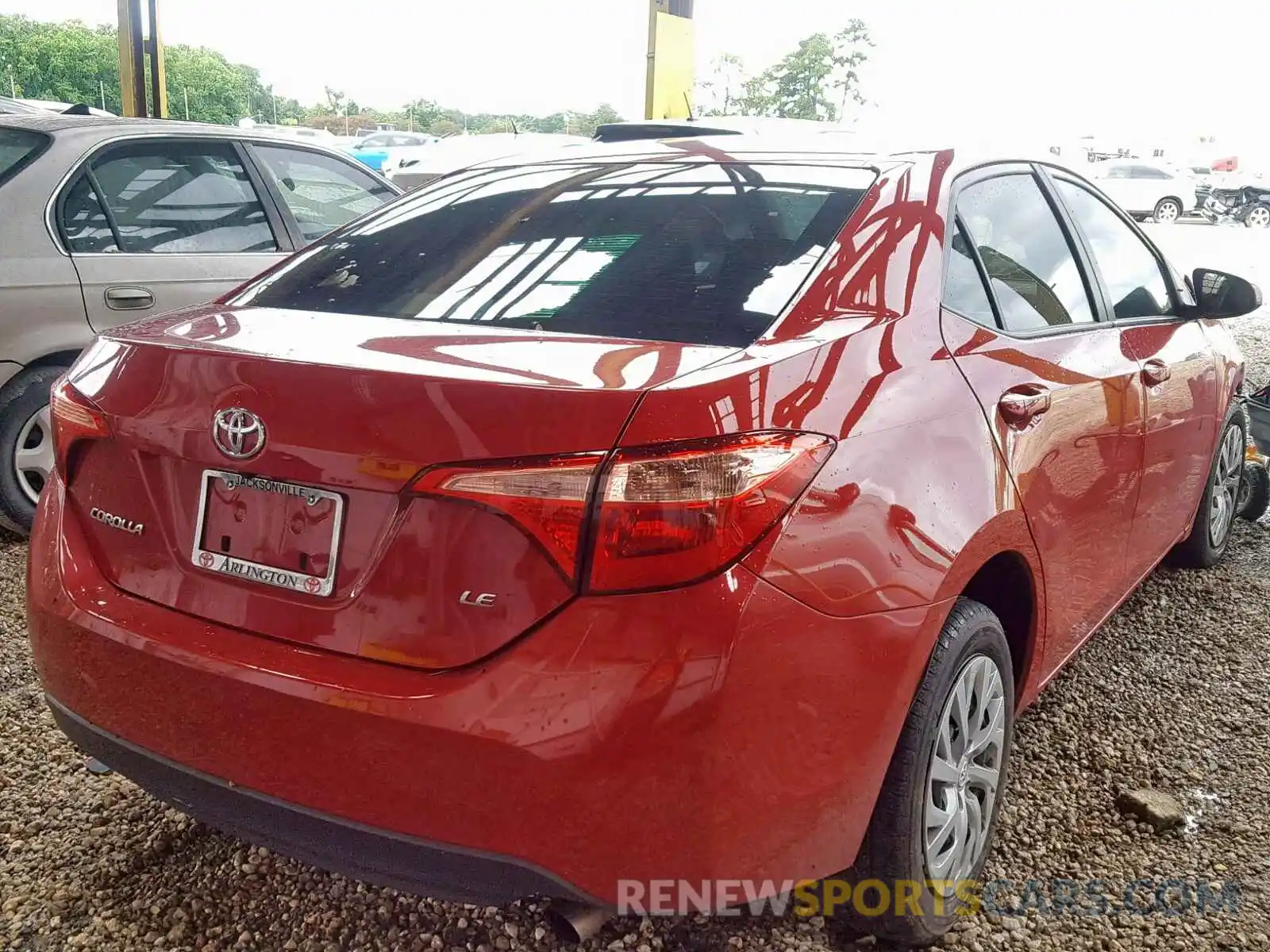 4 Photograph of a damaged car 2T1BURHE7KC172133 TOYOTA COROLLA 2019