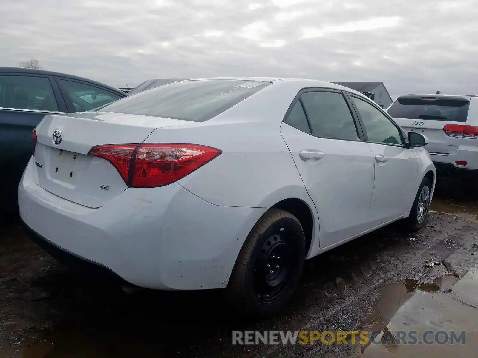 4 Photograph of a damaged car 2T1BURHE7KC173802 TOYOTA COROLLA 2019