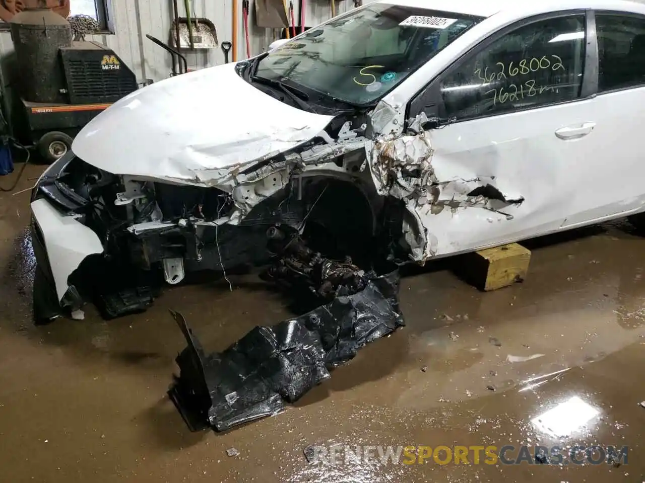 9 Photograph of a damaged car 2T1BURHE7KC175050 TOYOTA COROLLA 2019