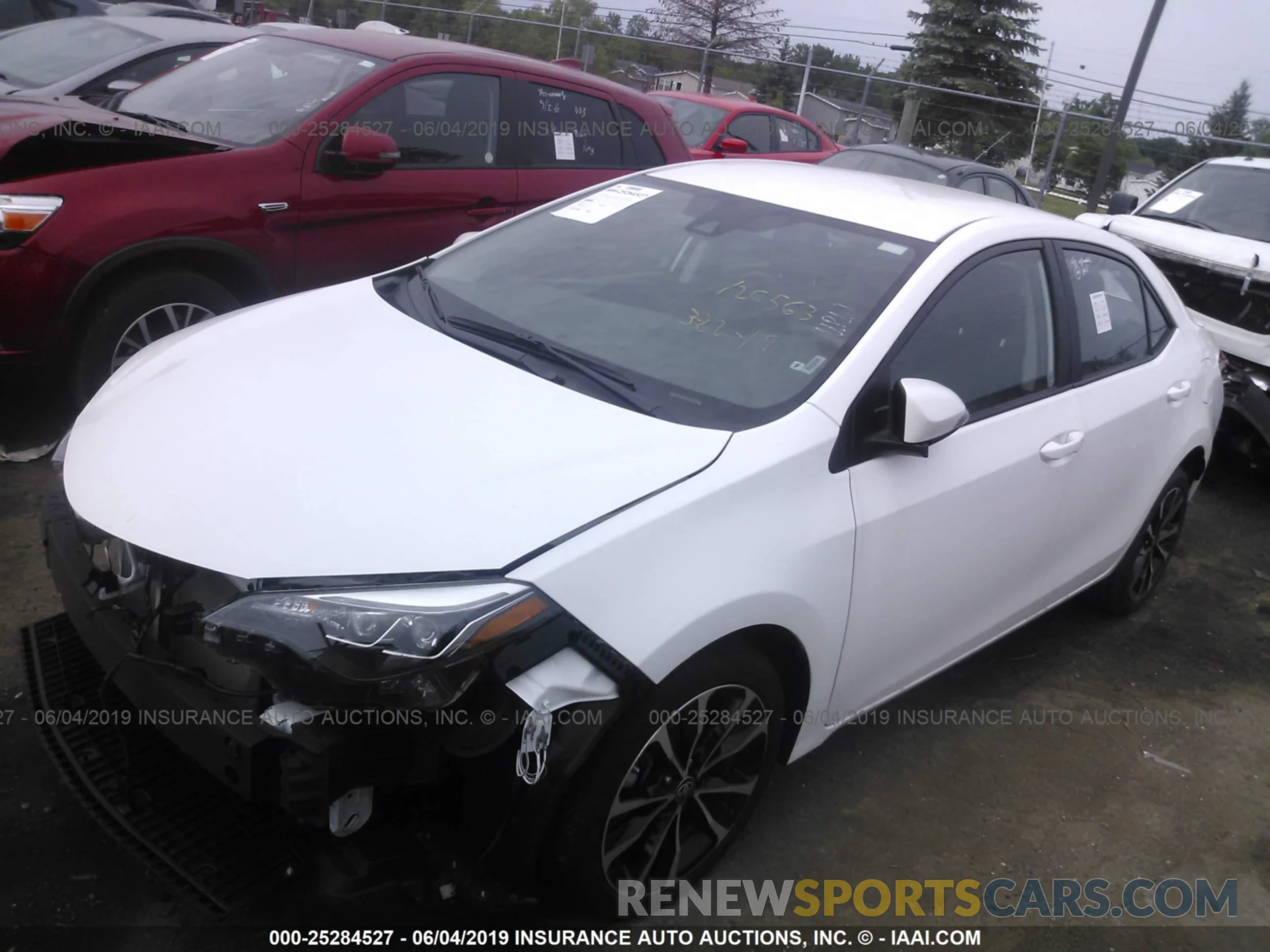 2 Photograph of a damaged car 2T1BURHE7KC176635 TOYOTA COROLLA 2019