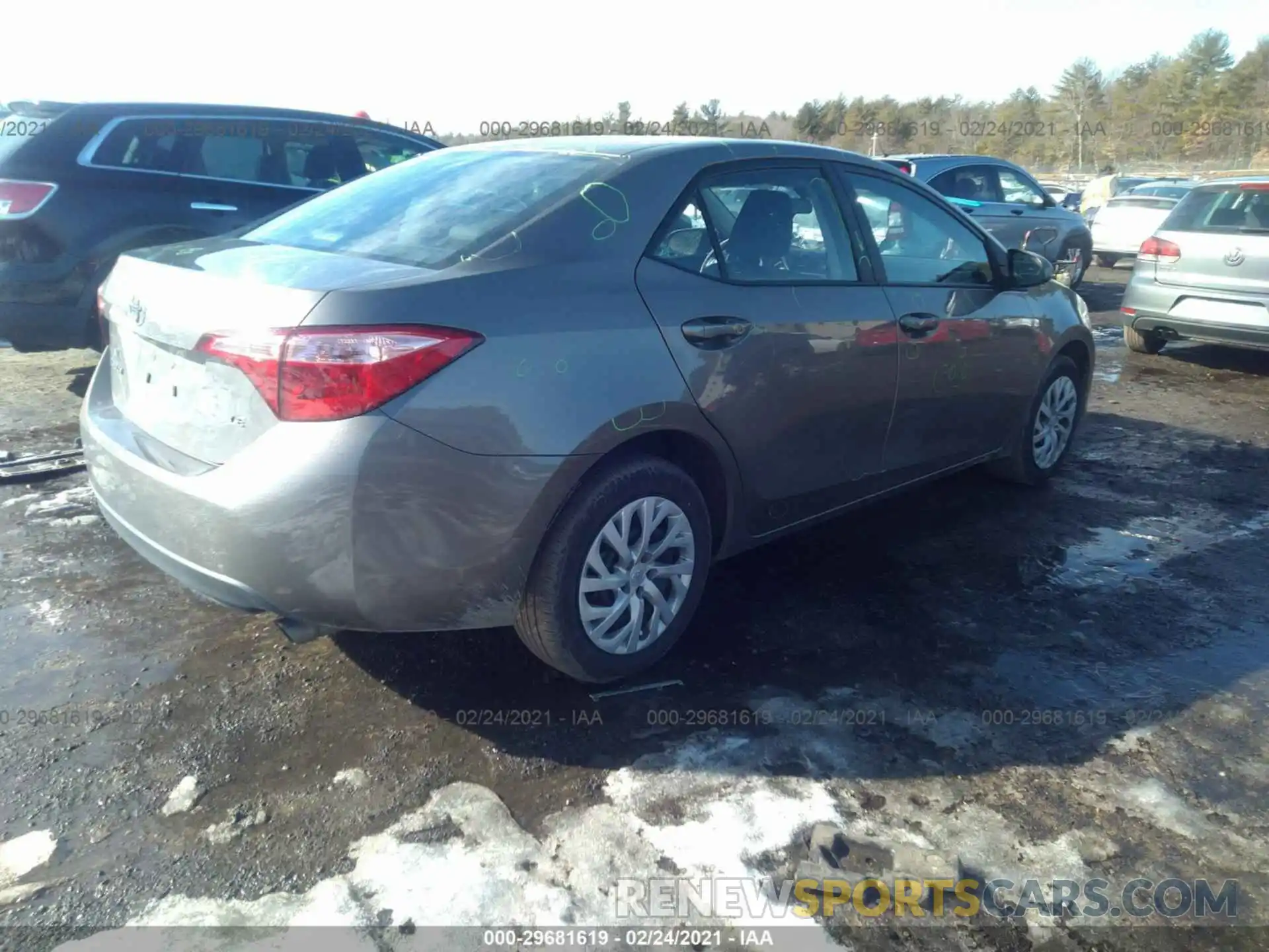 4 Photograph of a damaged car 2T1BURHE7KC177753 TOYOTA COROLLA 2019