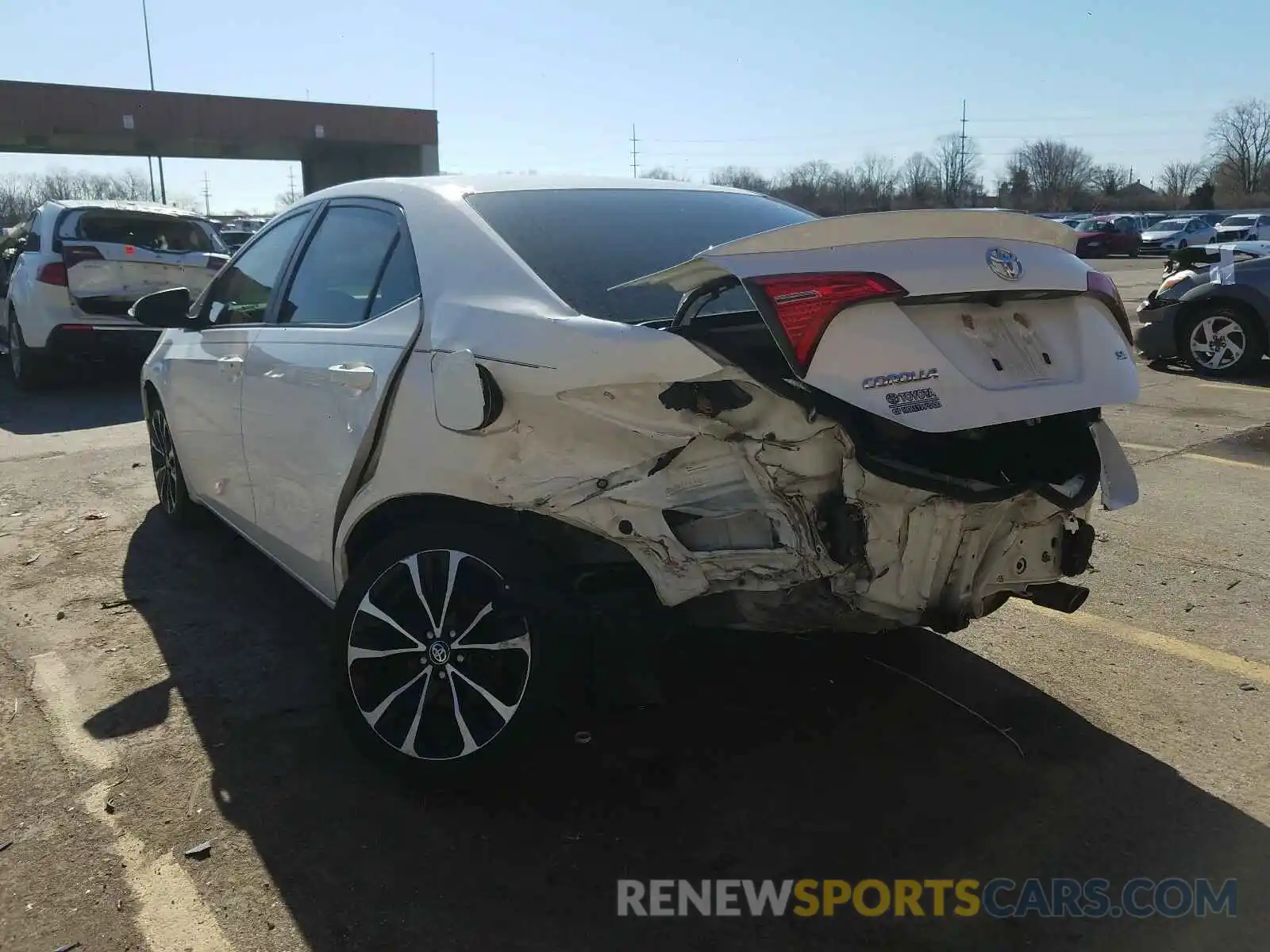 3 Photograph of a damaged car 2T1BURHE7KC177803 TOYOTA COROLLA 2019