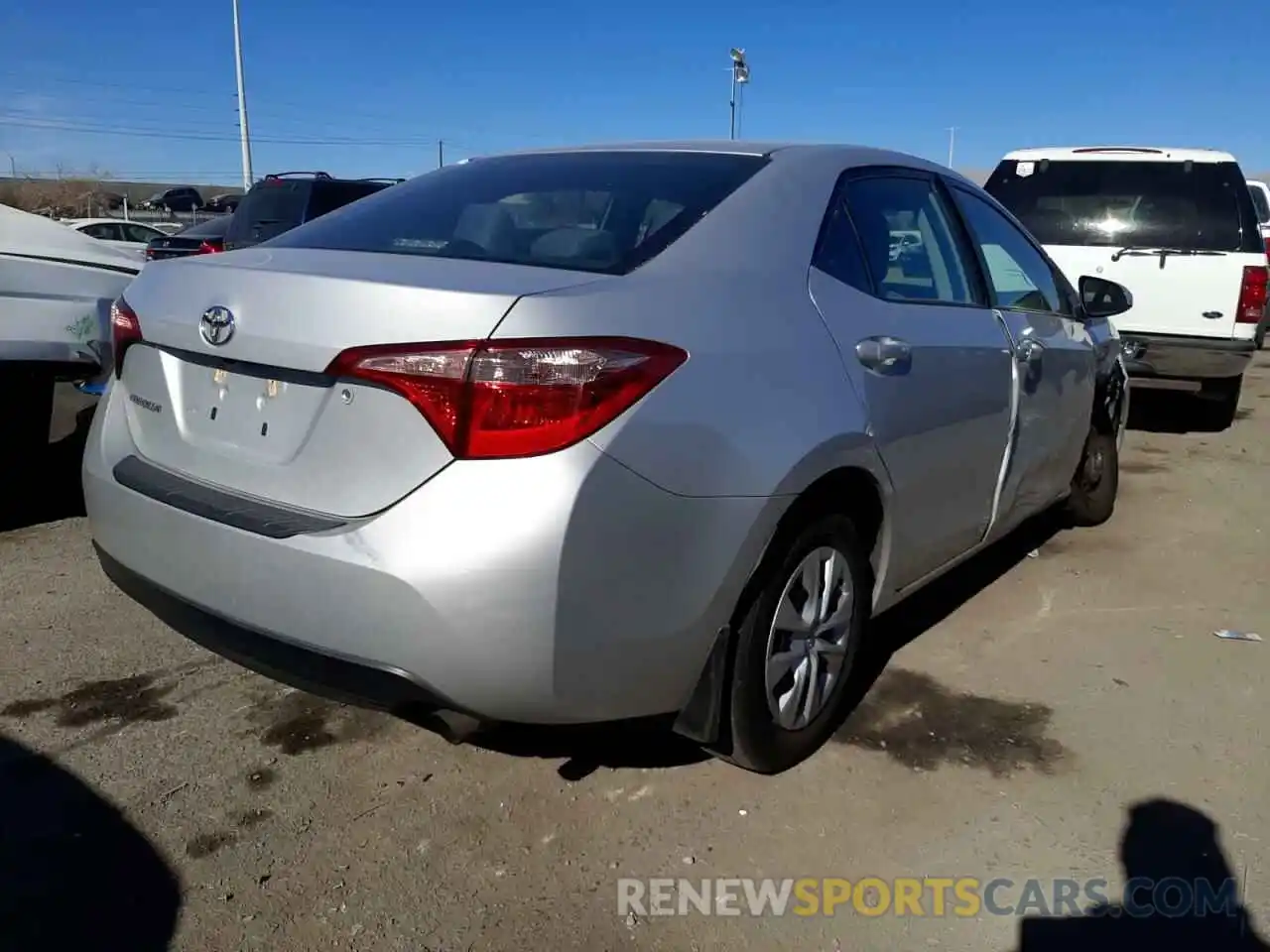 4 Photograph of a damaged car 2T1BURHE7KC178109 TOYOTA COROLLA 2019