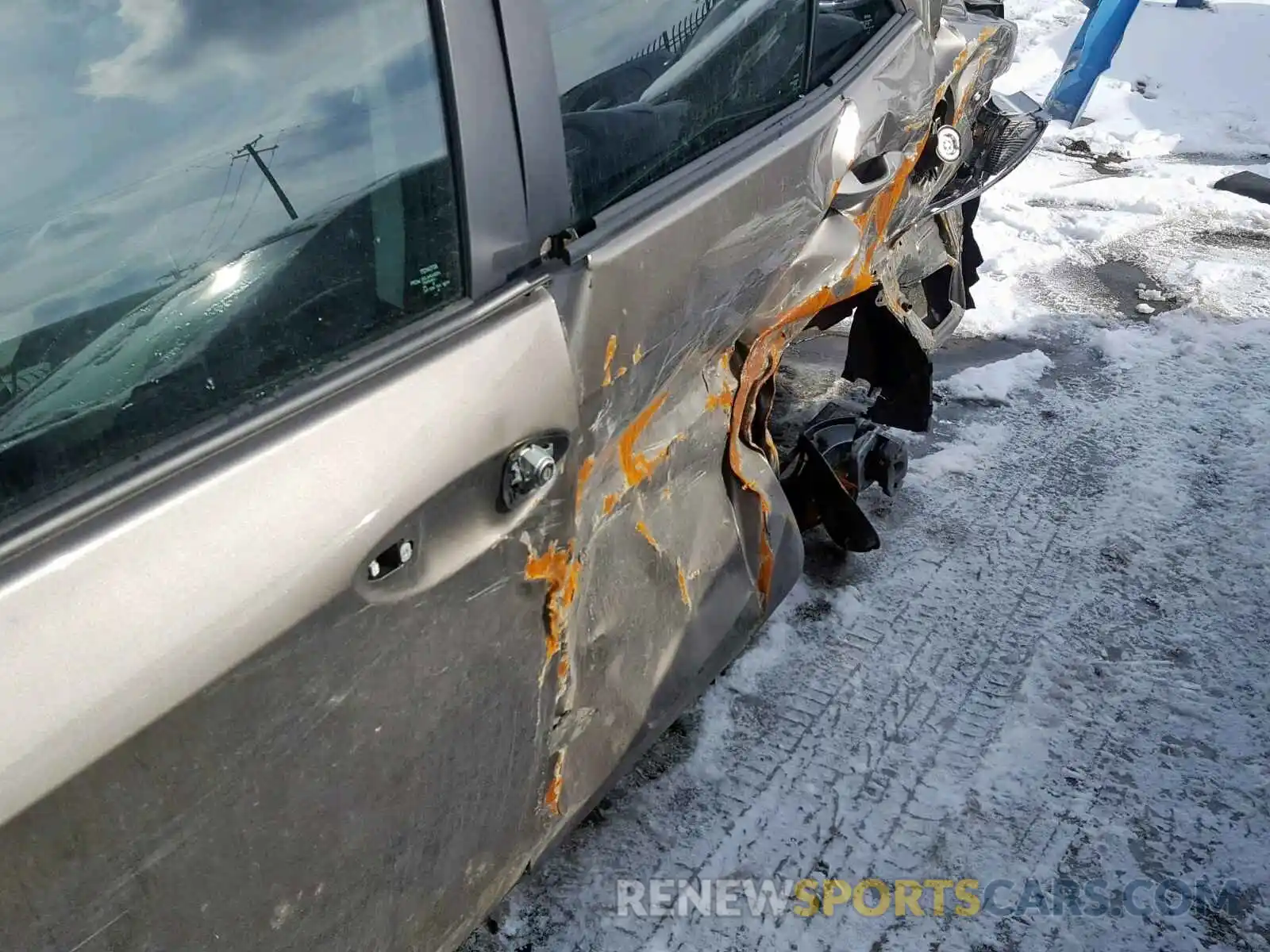 10 Photograph of a damaged car 2T1BURHE7KC178773 TOYOTA COROLLA 2019