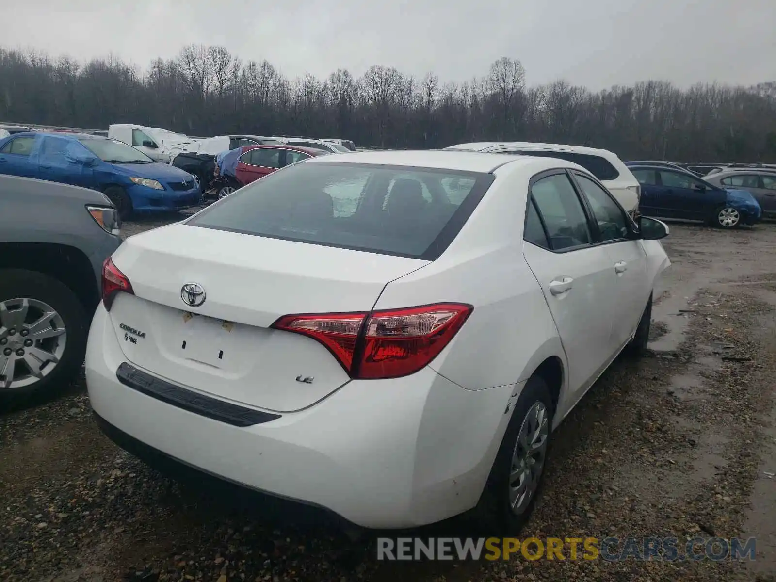 4 Photograph of a damaged car 2T1BURHE7KC179017 TOYOTA COROLLA 2019