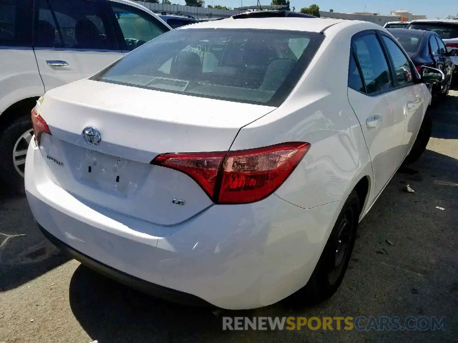 4 Photograph of a damaged car 2T1BURHE7KC180152 TOYOTA COROLLA 2019