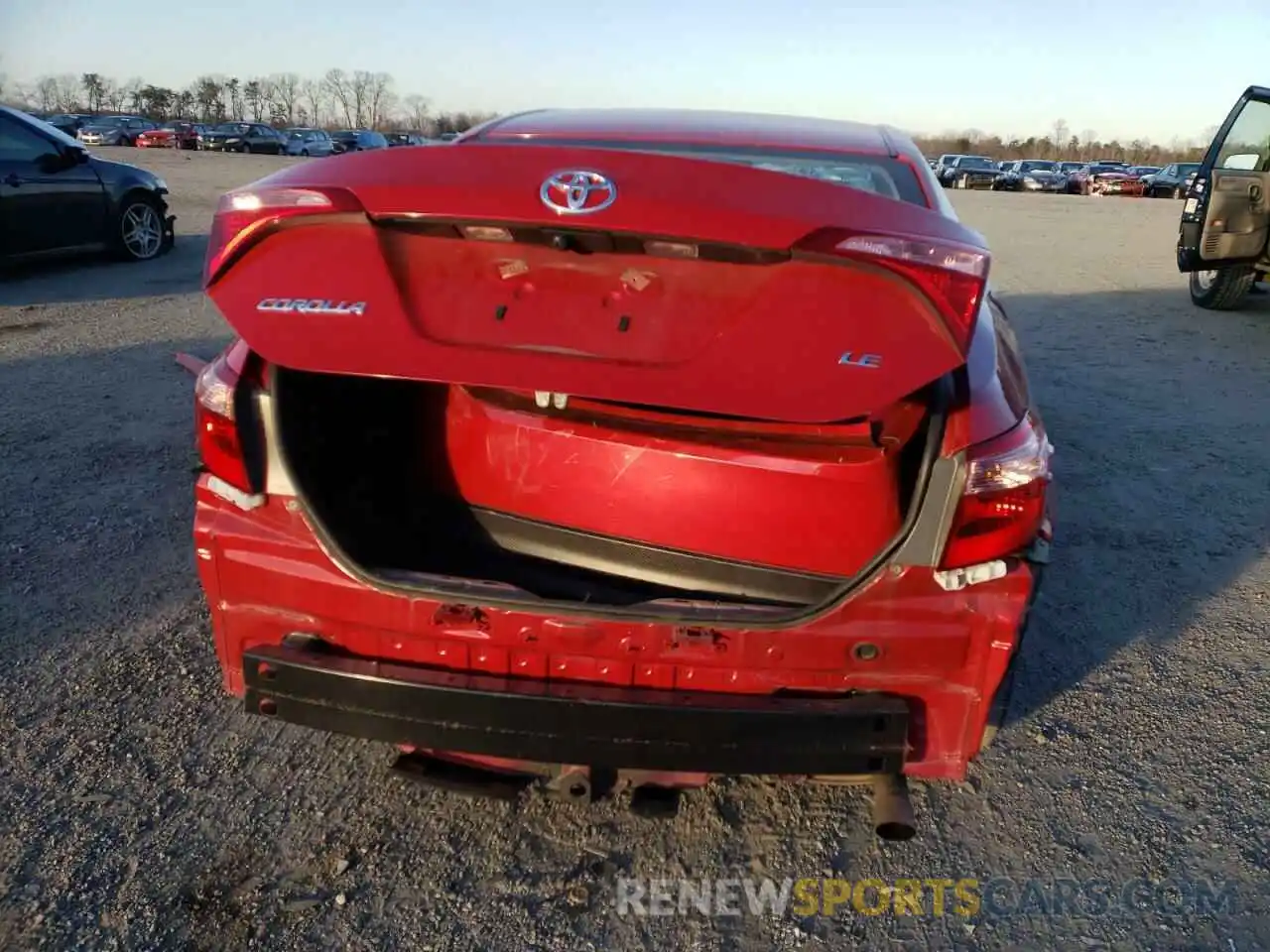 9 Photograph of a damaged car 2T1BURHE7KC181172 TOYOTA COROLLA 2019