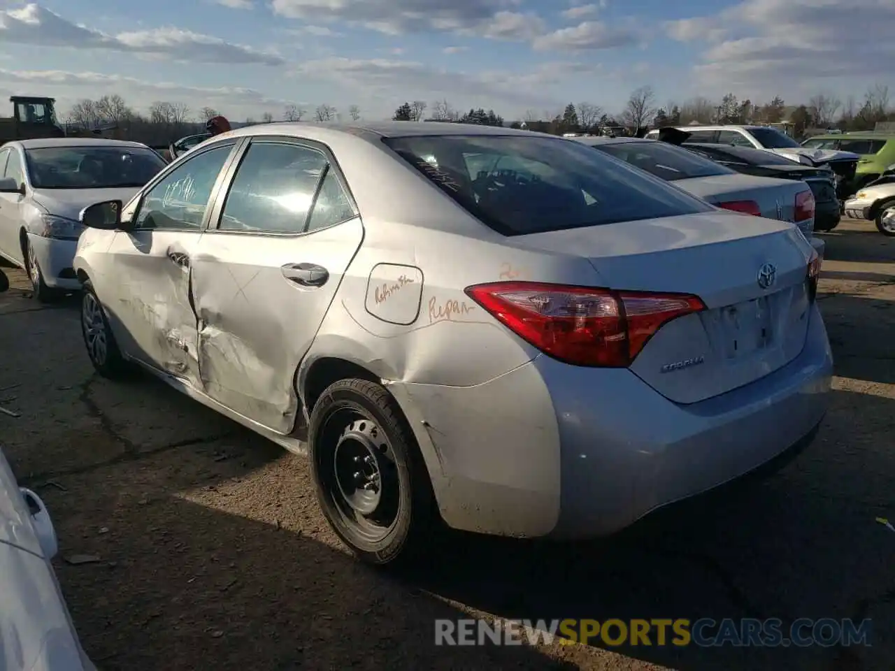 3 Photograph of a damaged car 2T1BURHE7KC182452 TOYOTA COROLLA 2019