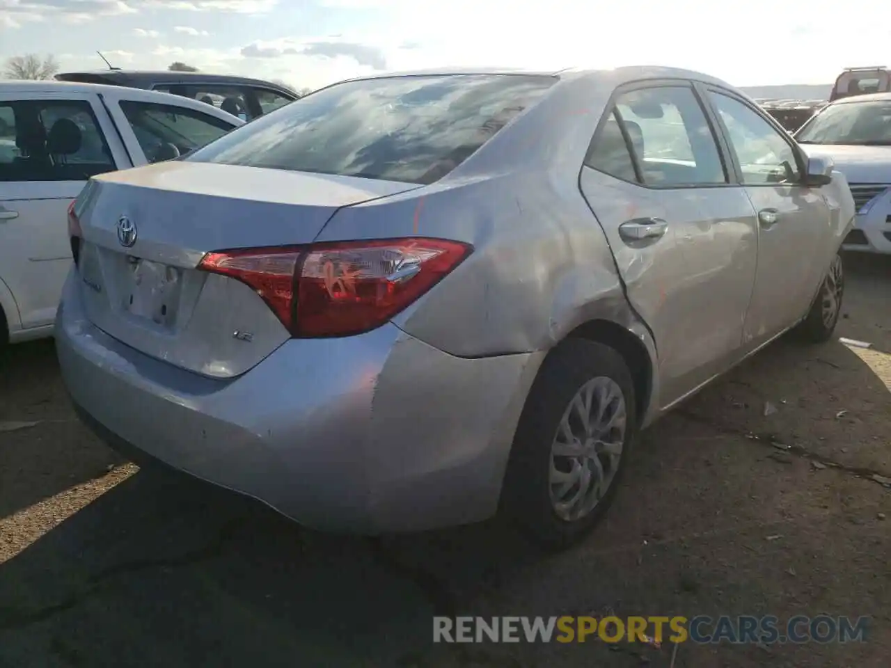 4 Photograph of a damaged car 2T1BURHE7KC182452 TOYOTA COROLLA 2019