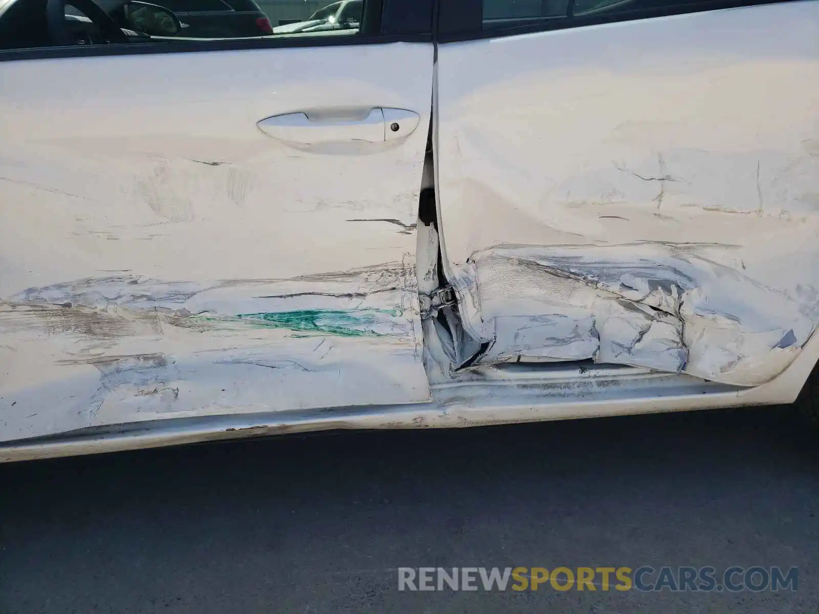 9 Photograph of a damaged car 2T1BURHE7KC182936 TOYOTA COROLLA 2019