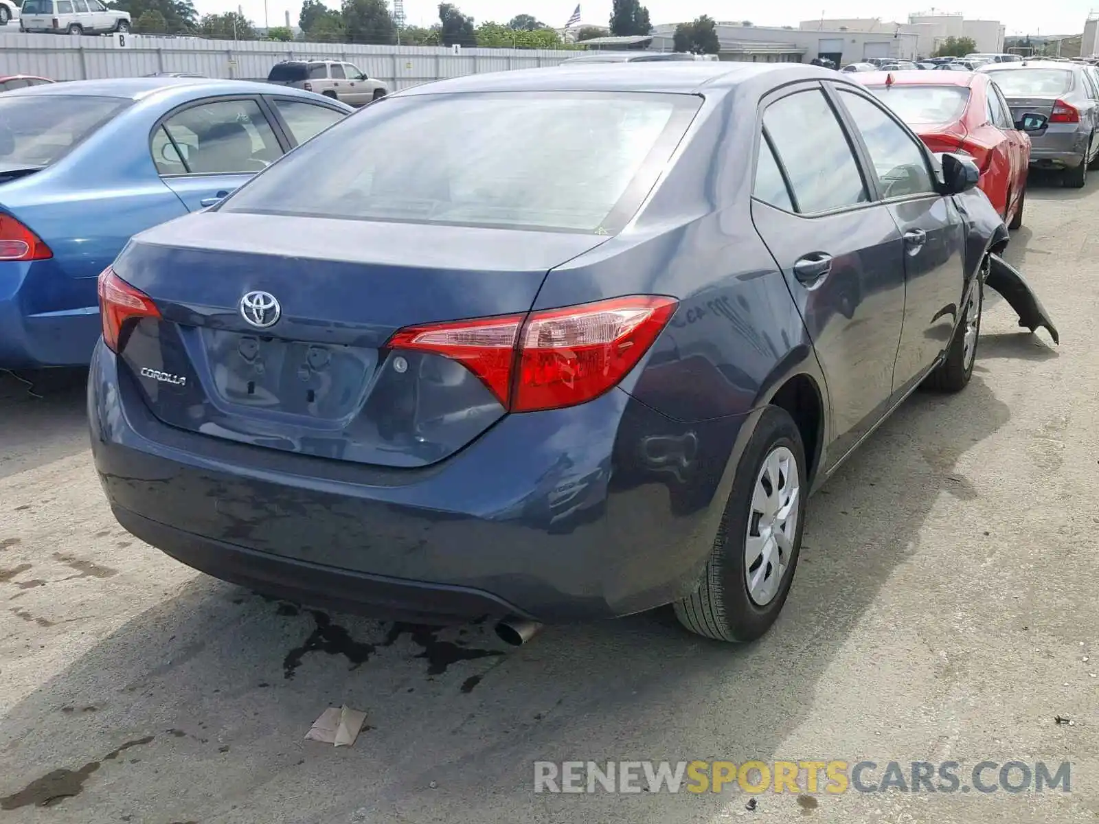 4 Photograph of a damaged car 2T1BURHE7KC182998 TOYOTA COROLLA 2019