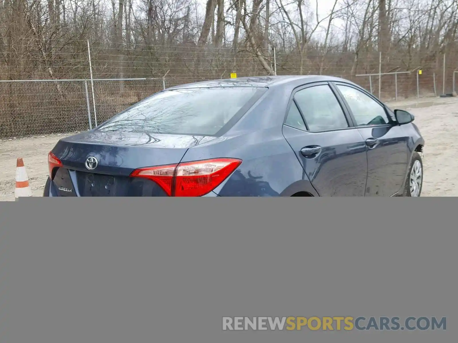 4 Photograph of a damaged car 2T1BURHE7KC183066 TOYOTA COROLLA 2019