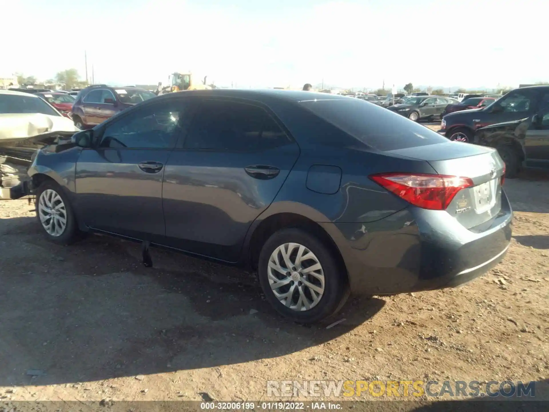 3 Photograph of a damaged car 2T1BURHE7KC183729 TOYOTA COROLLA 2019