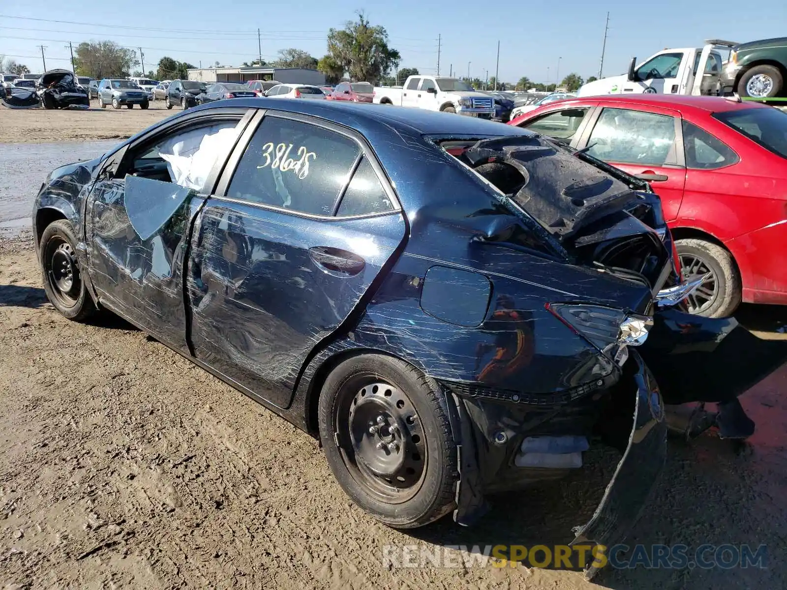 3 Photograph of a damaged car 2T1BURHE7KC183746 TOYOTA COROLLA 2019