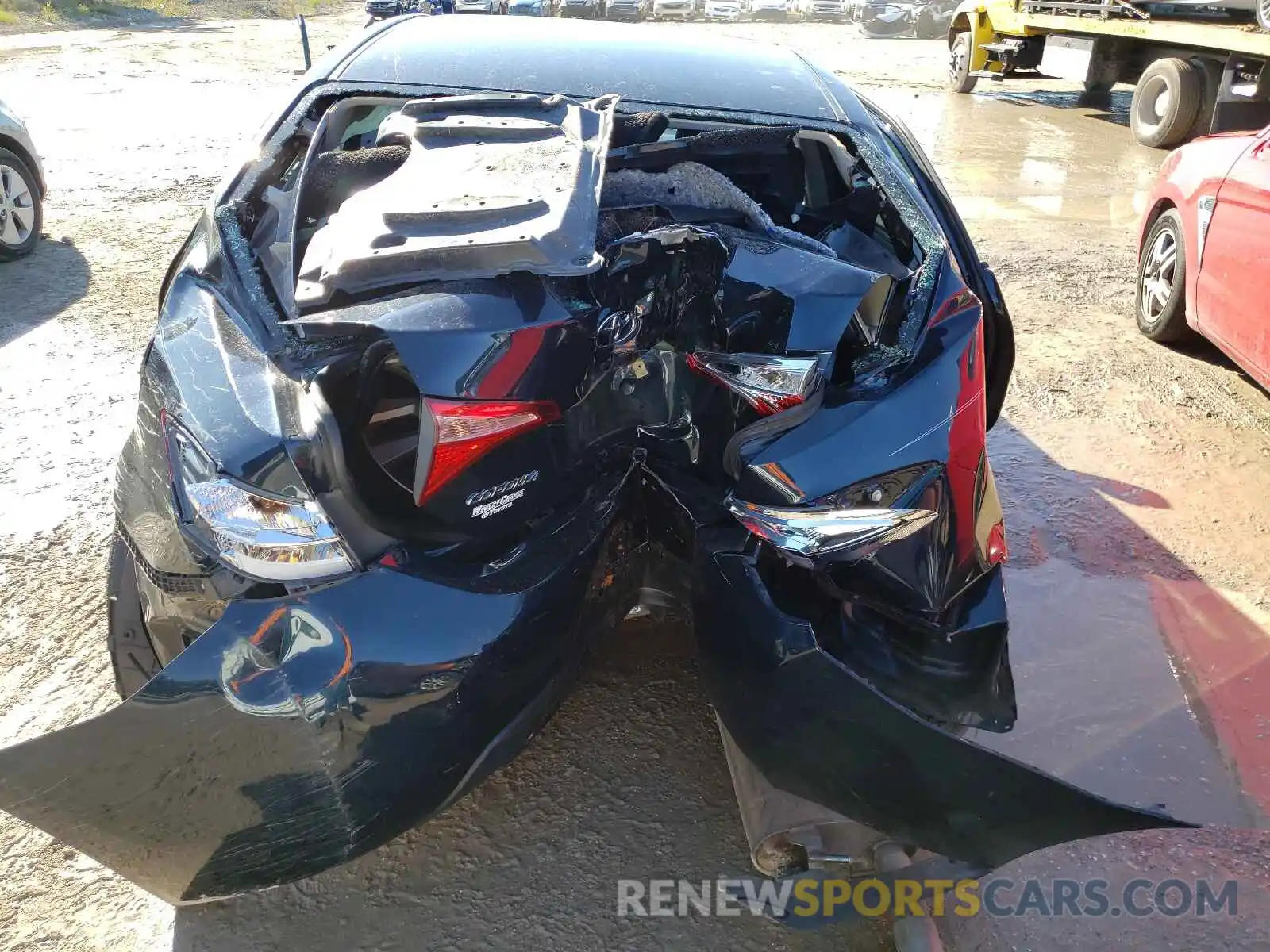 9 Photograph of a damaged car 2T1BURHE7KC183746 TOYOTA COROLLA 2019