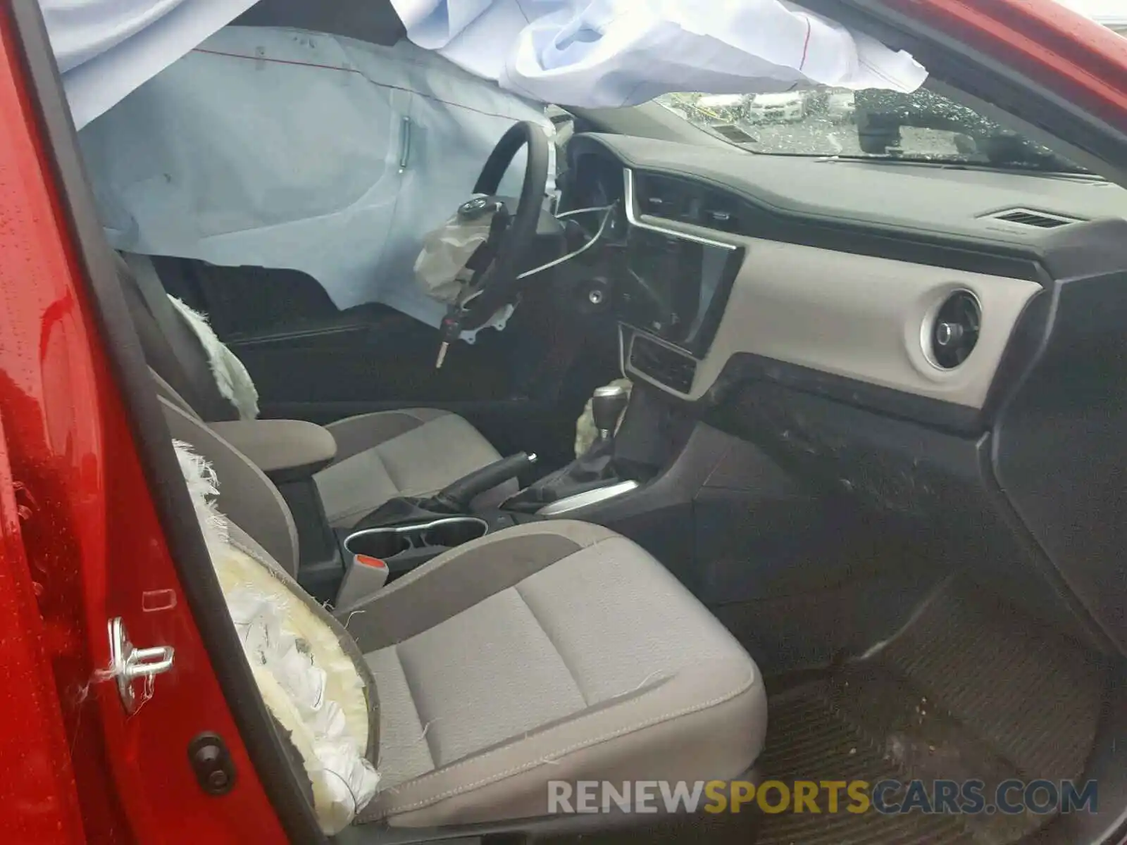 5 Photograph of a damaged car 2T1BURHE7KC184802 TOYOTA COROLLA 2019