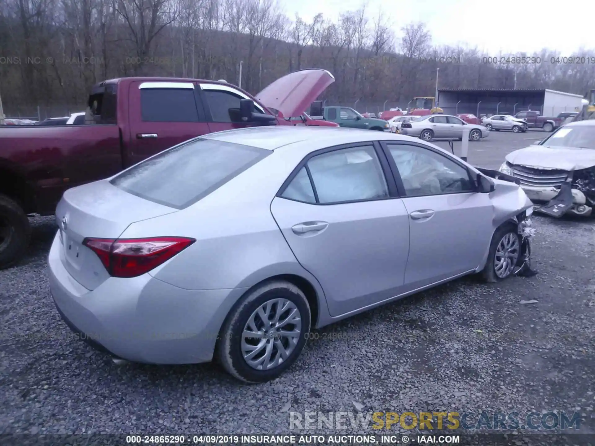 4 Photograph of a damaged car 2T1BURHE7KC185108 TOYOTA COROLLA 2019