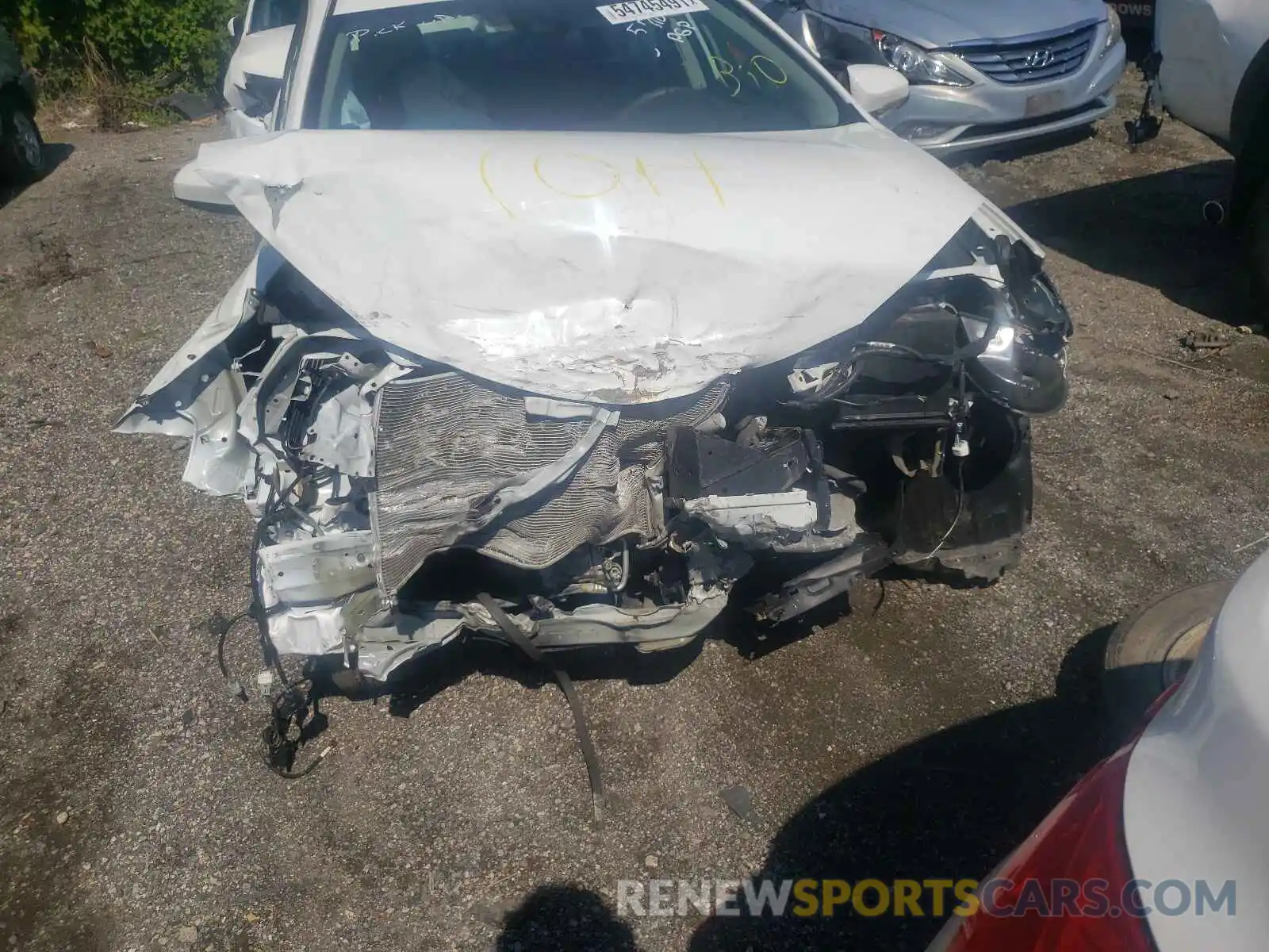 9 Photograph of a damaged car 2T1BURHE7KC185710 TOYOTA COROLLA 2019