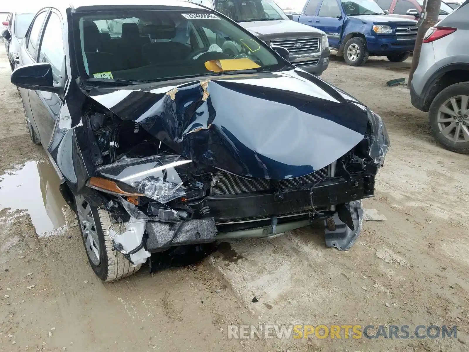 9 Photograph of a damaged car 2T1BURHE7KC187294 TOYOTA COROLLA 2019