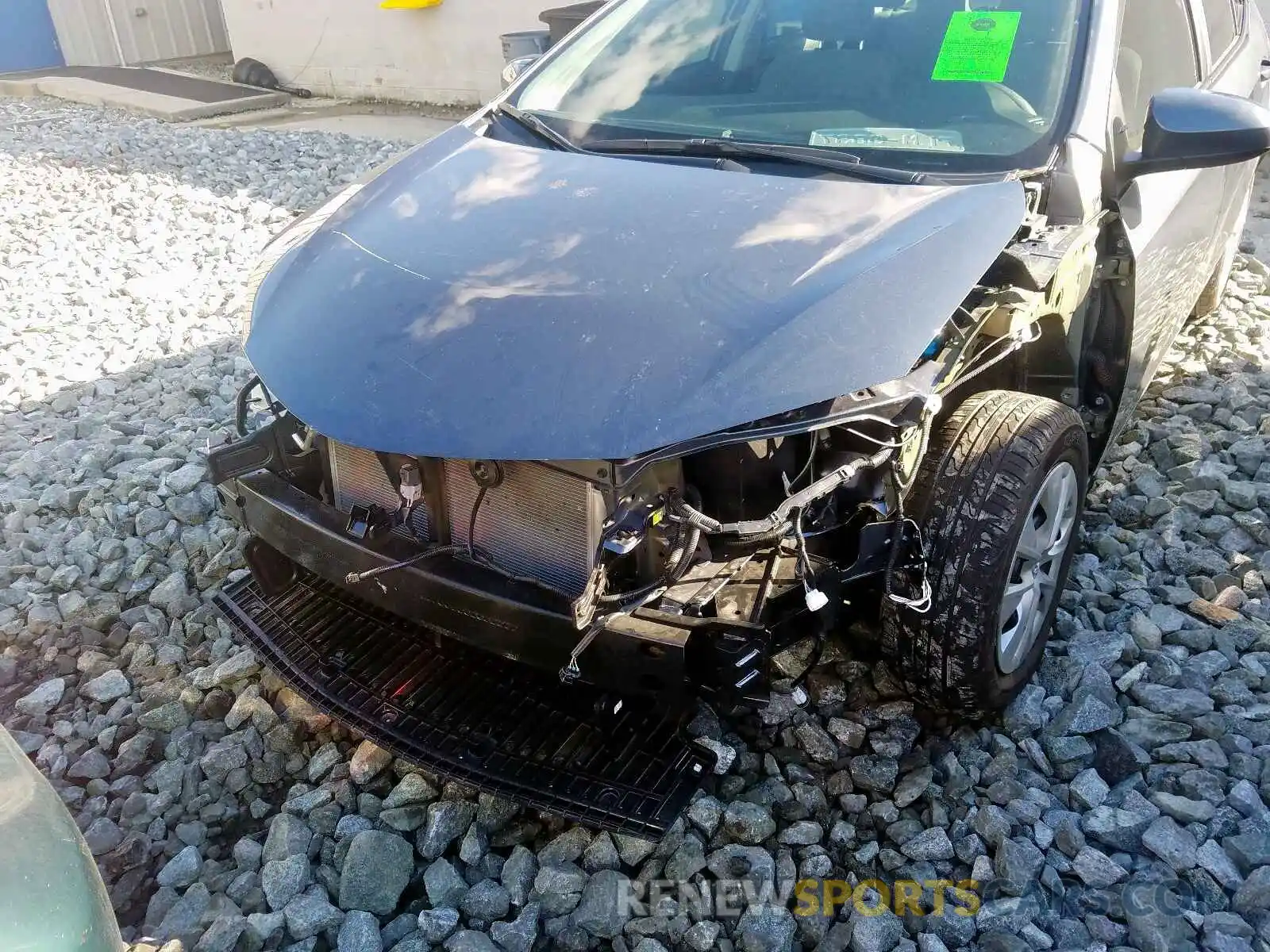 9 Photograph of a damaged car 2T1BURHE7KC189286 TOYOTA COROLLA 2019
